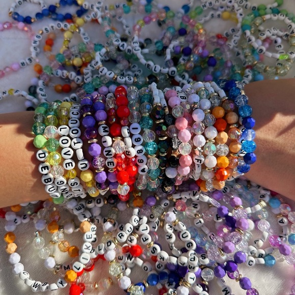 5 Pack - Taylor Swift The Eras Tour Friendship Bracelets Handmade - Picture 4 of 4